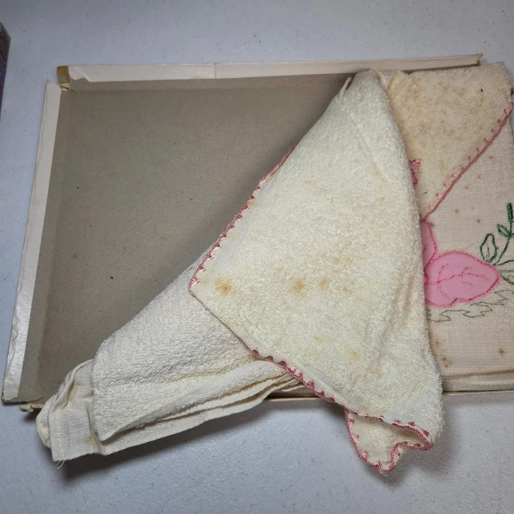 Vintage Pink Floral Embroidered Towel Set Cream Cotton w Gift Box Grandma core